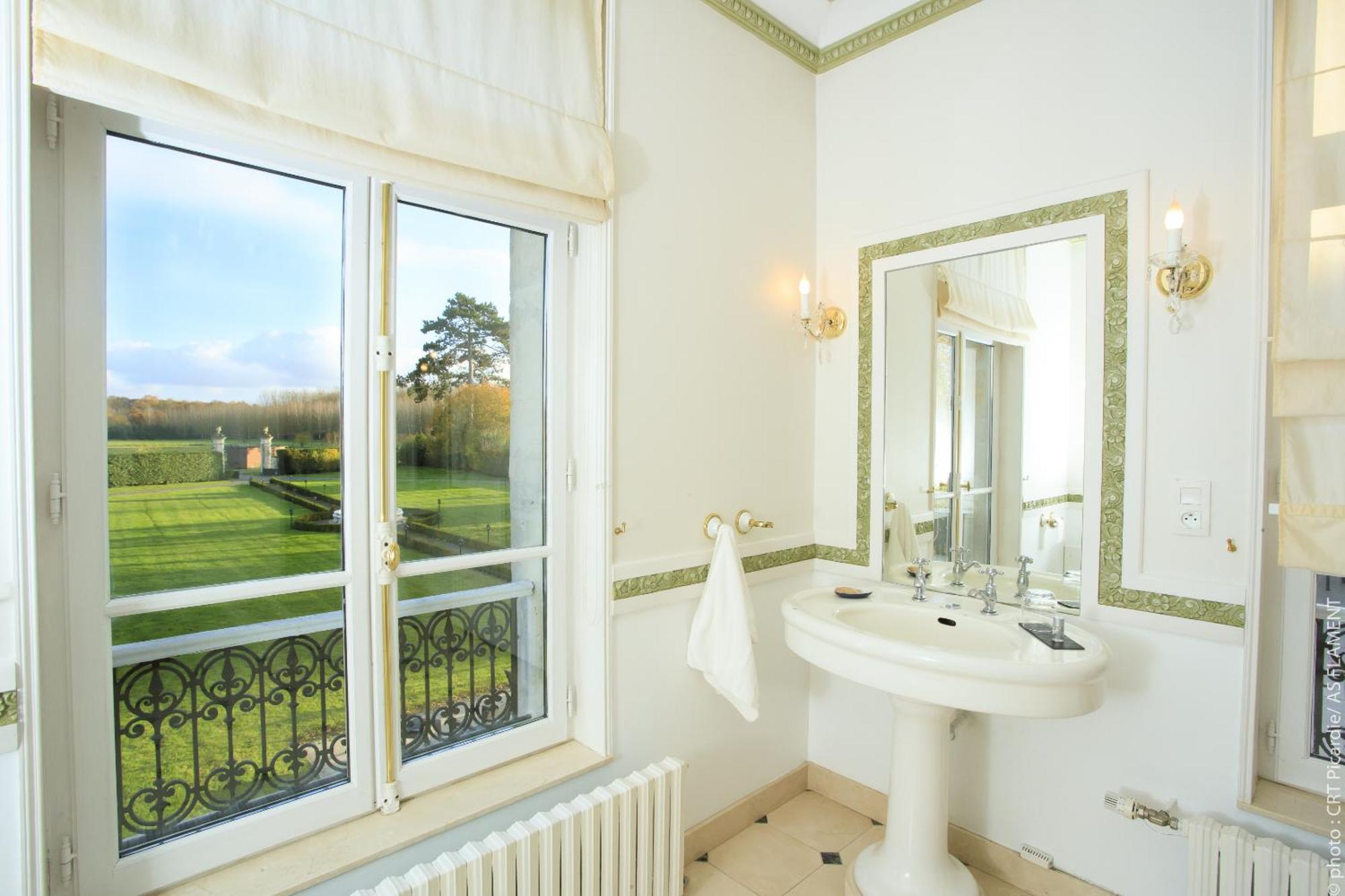Château De Breuil Bed and Breakfast Bruyères-et-Montbérault Kamer foto